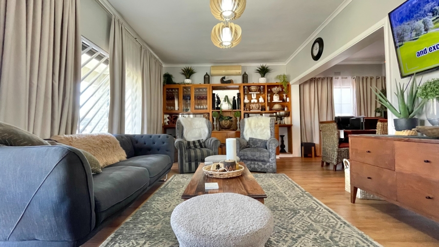 4 Bedroom Property for Sale in Rusthof Western Cape